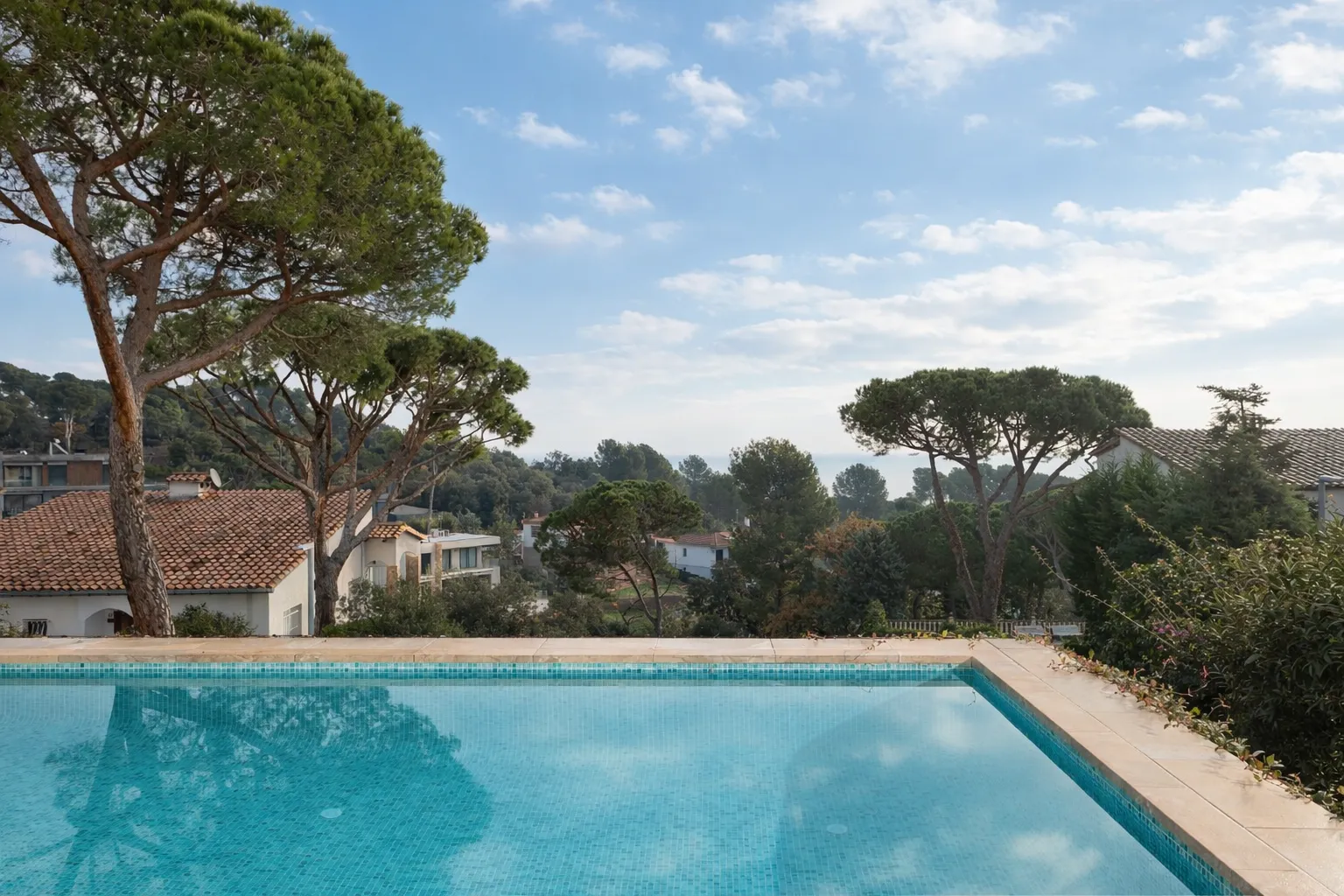 130 | Pérgola, piscina i adecuación de espacios exteriores en Calonge